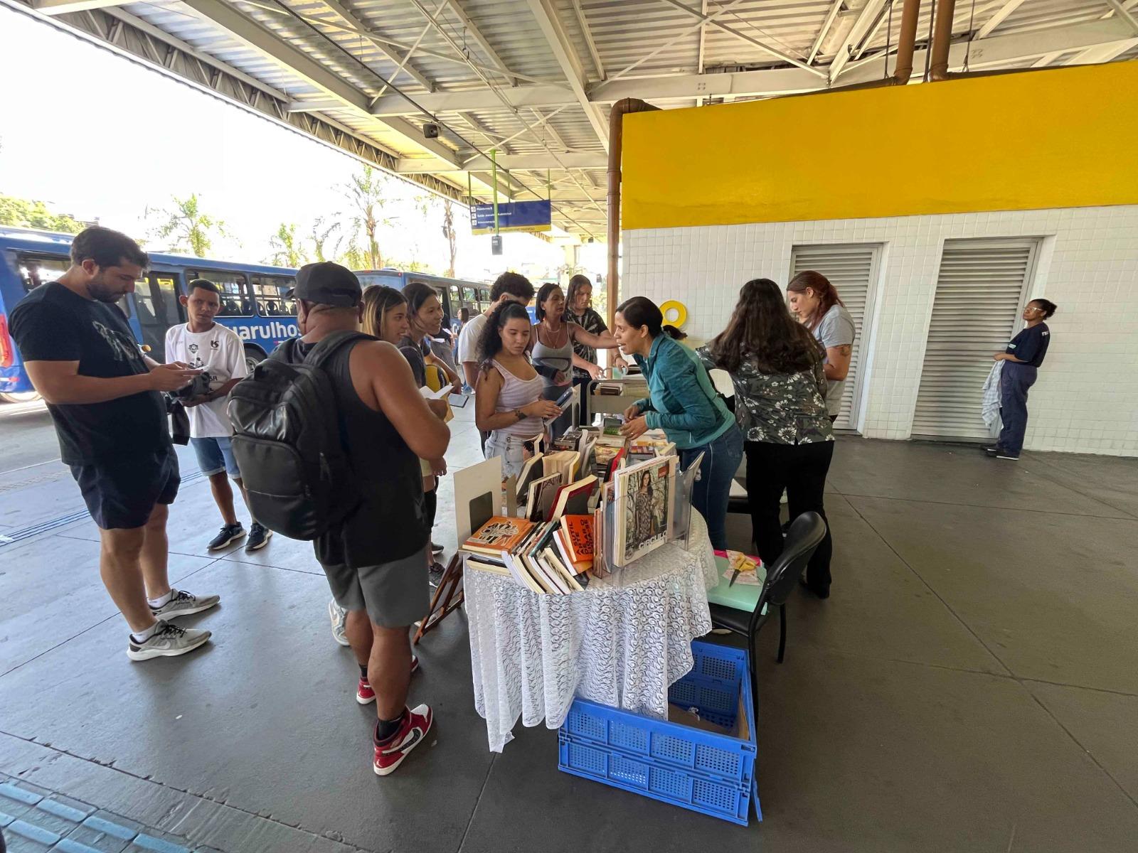 Poder Executivo leva biblioteca móvel ao Terminal Pimentas nos dias 5 e 19 de maio
