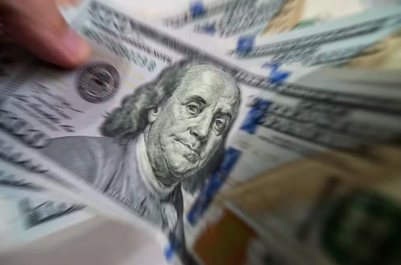 Entenda: Ibovespa passa a cair, com pós-eleições e à espera do Fed; dólar recua a R$ 5,30